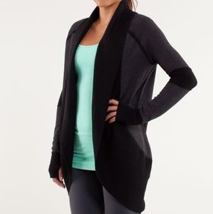 Lululemon transformation wrap 4 black coal